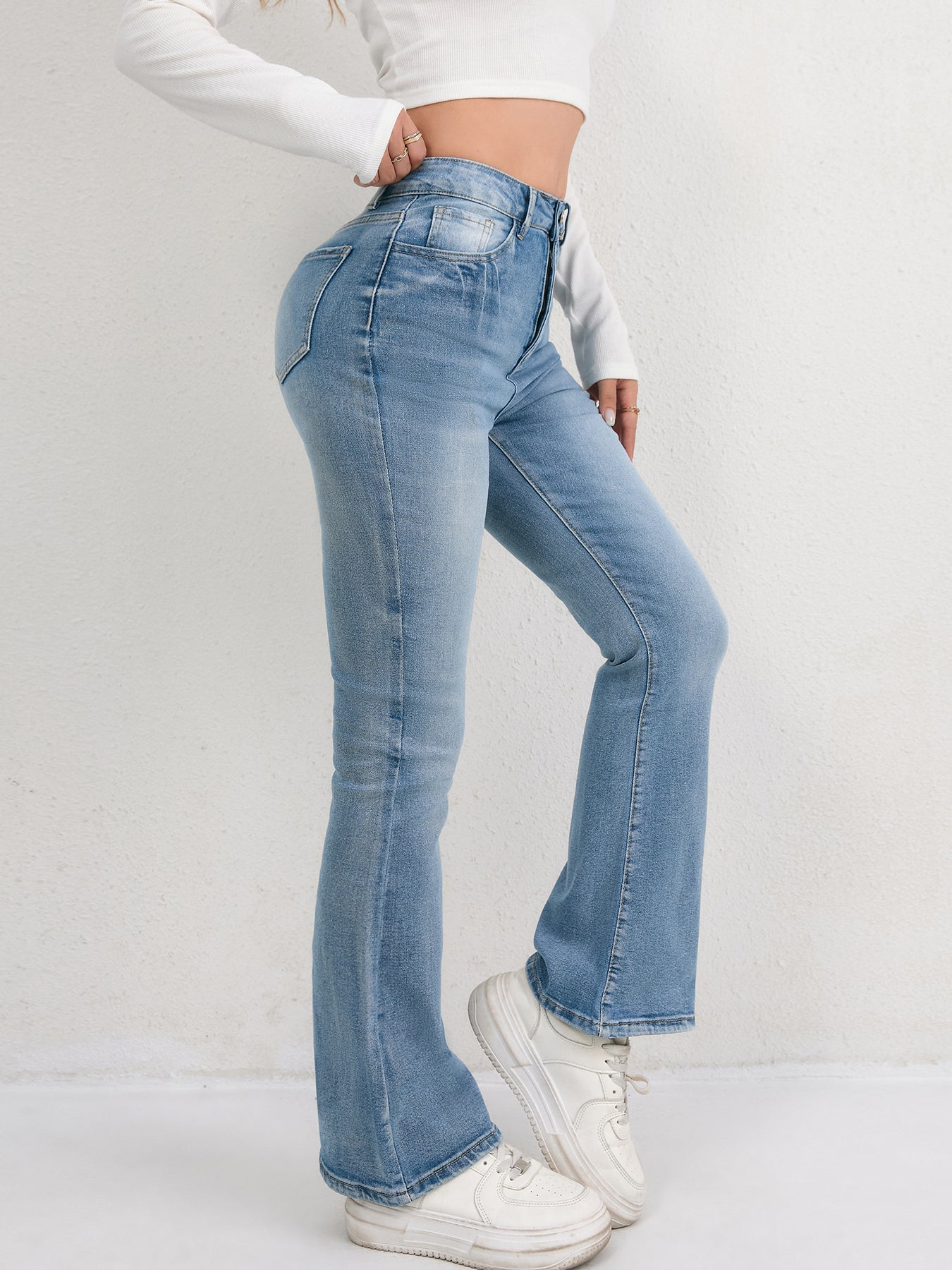 Skyline High-Rise Bootcut Jeans
